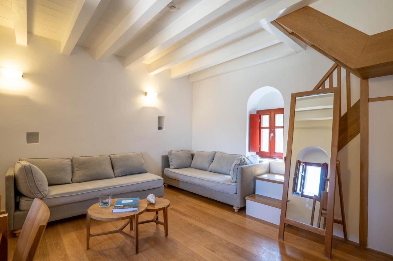 Hotel Pirgos Mavromichali Liménion